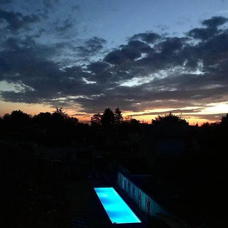 De La Chambre Au Jardin Belleville-en-Beaujolais Εξωτερικό φωτογραφία