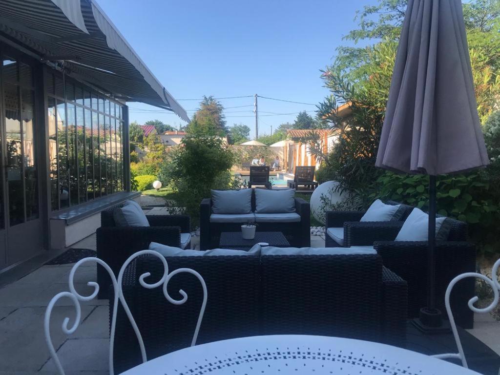 De La Chambre Au Jardin Belleville-en-Beaujolais Εξωτερικό φωτογραφία